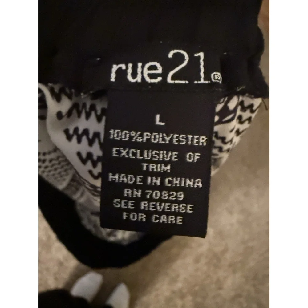 Jogger Style Pants Black White Design Size Large Rue21 Summer Casual - Picture 6 of 7